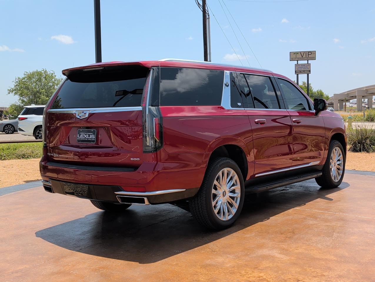 2023 Cadillac Escalade ESV 4WD Premium Luxury
