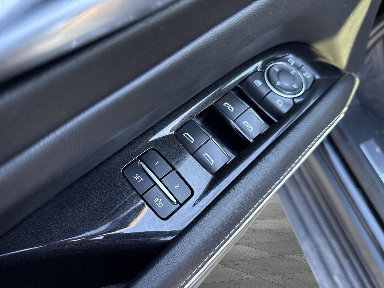 2023 Cadillac Escalade ESV 4WD Premium Luxury San Antonio TX