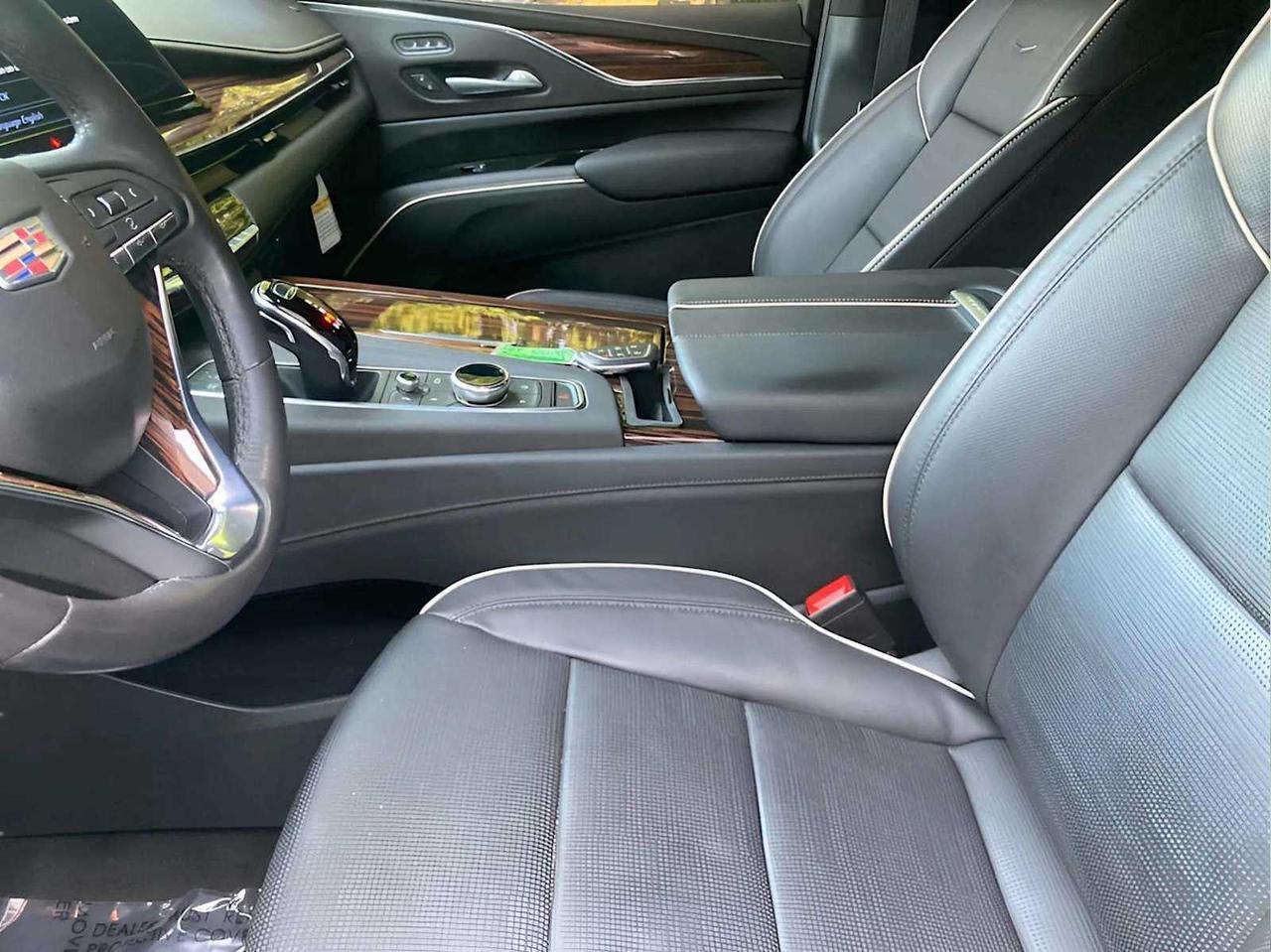 2023 Cadillac Escalade ESV 4WD Premium Luxury Woburn MA