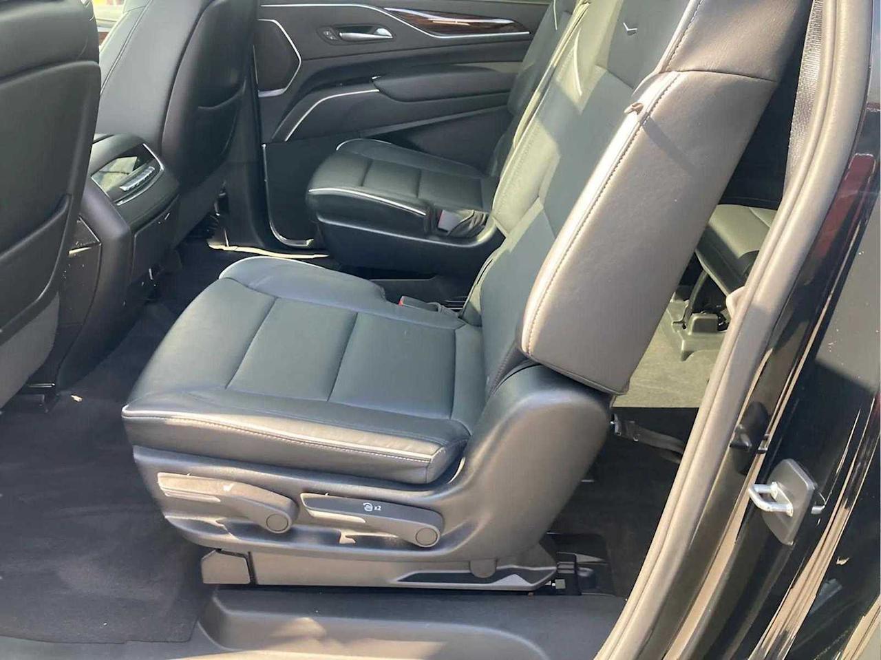 2023 Cadillac Escalade ESV 4WD Premium Luxury Woburn MA