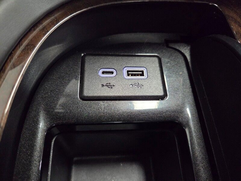 2023 Cadillac Escalade ESV 4WD Sport Platinum GPS Camera Sunroof TV&apos;s New TiresFREE WARRANTY Arlington TX