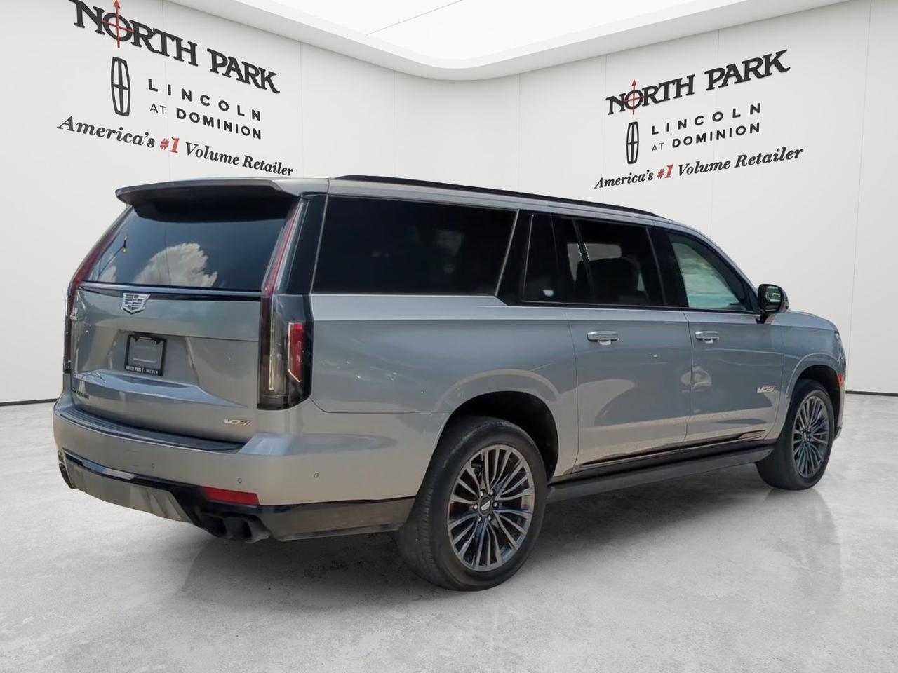 2023 Cadillac Escalade ESV AWD V-Series