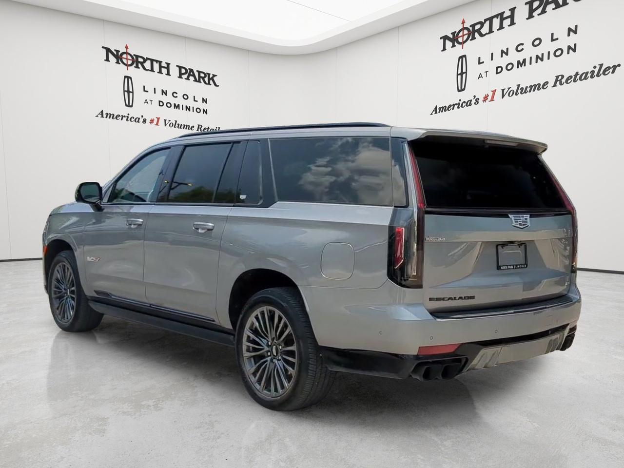 2023 Cadillac Escalade ESV AWD V-Series