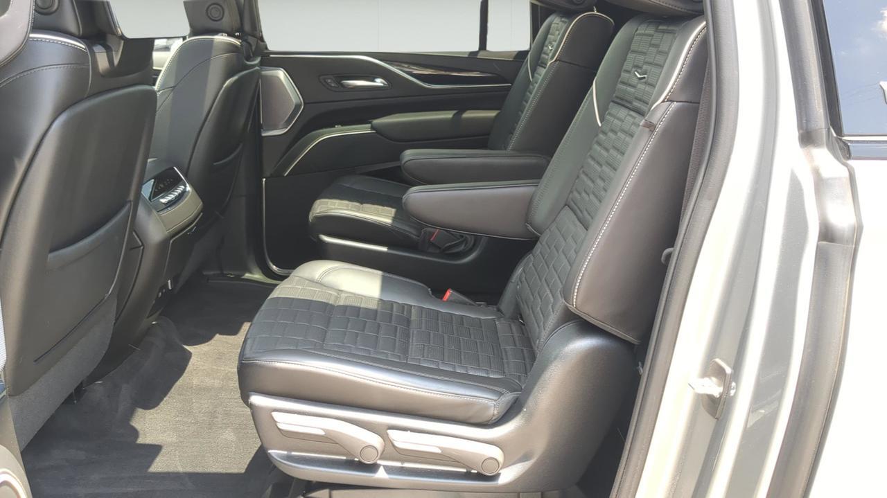 2023 Cadillac Escalade ESV AWD V-Series