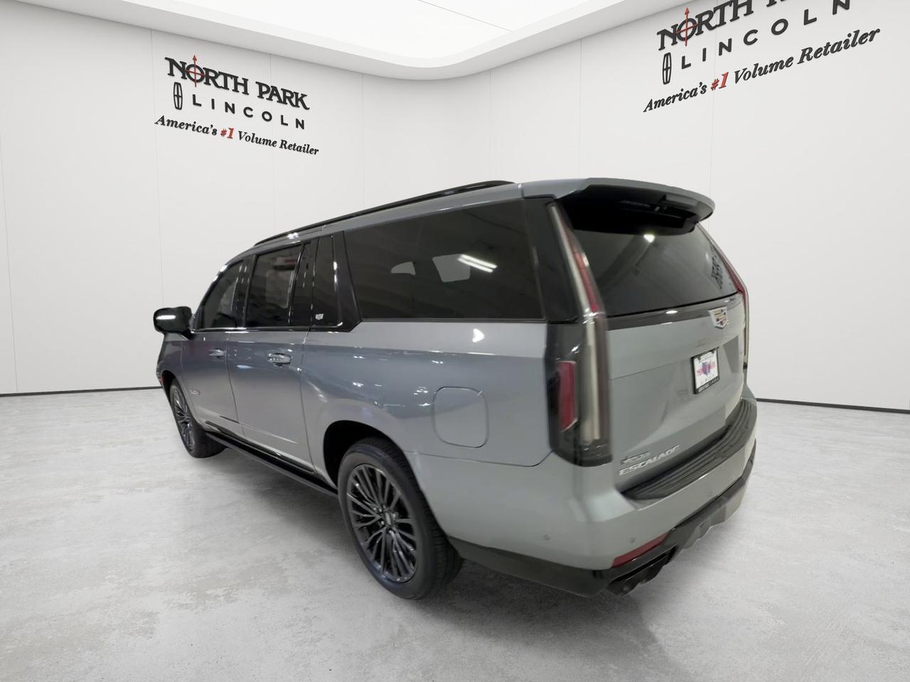 2023 Cadillac Escalade ESV AWD V-Series