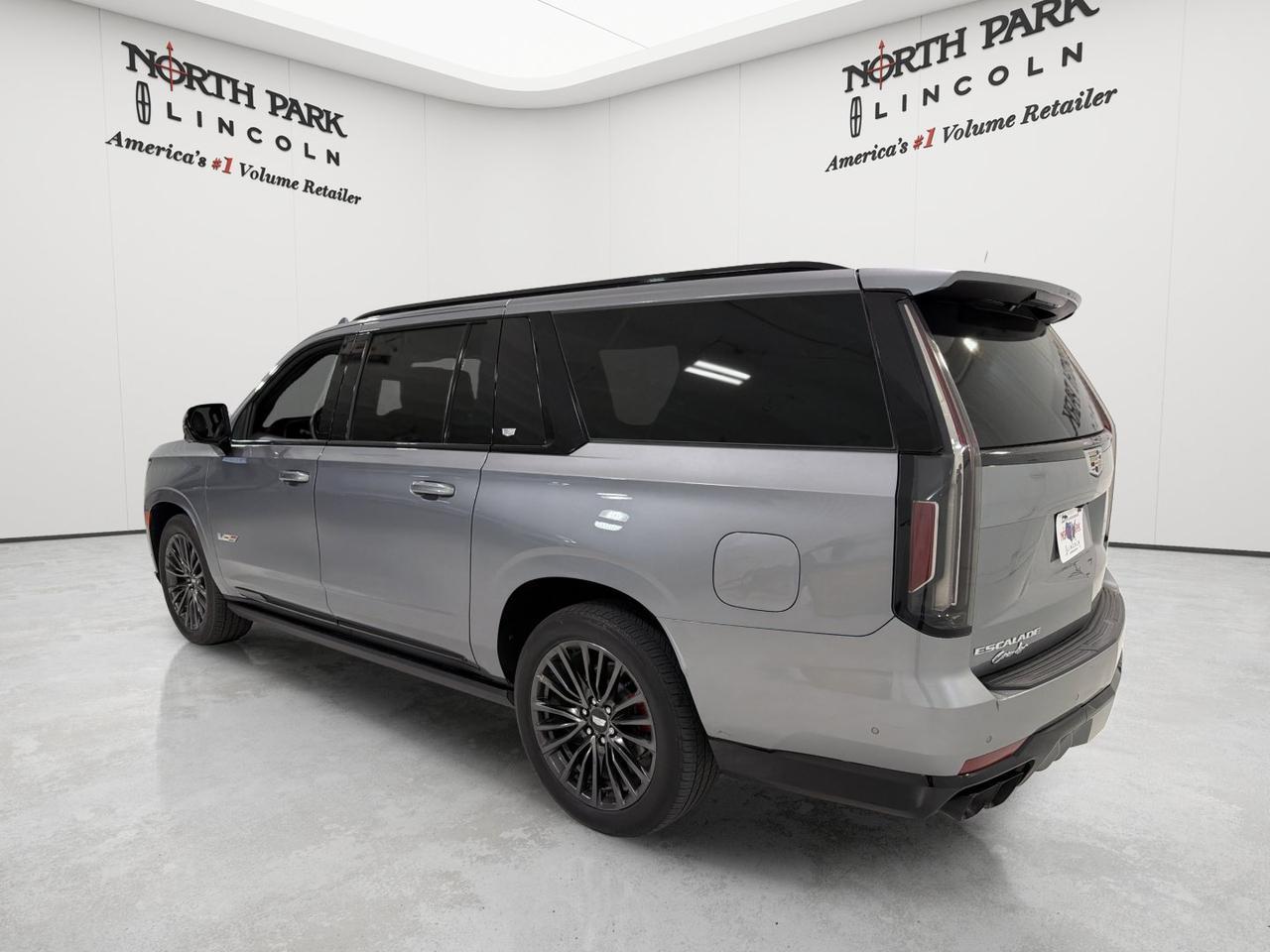 2023 Cadillac Escalade ESV AWD V-Series
