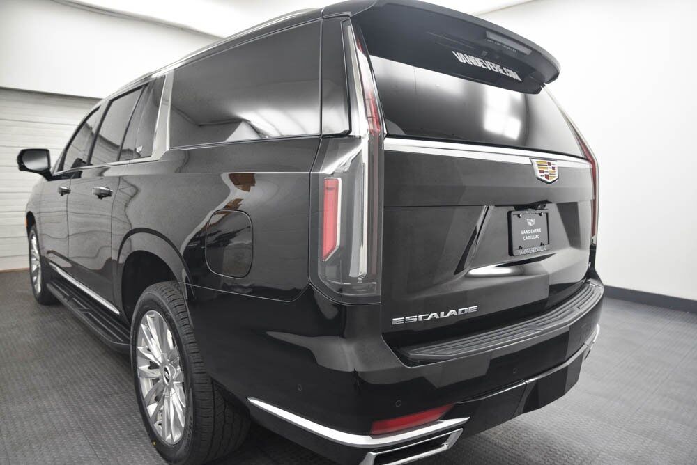 2023 Cadillac Escalade ESV Premium AKRON OH