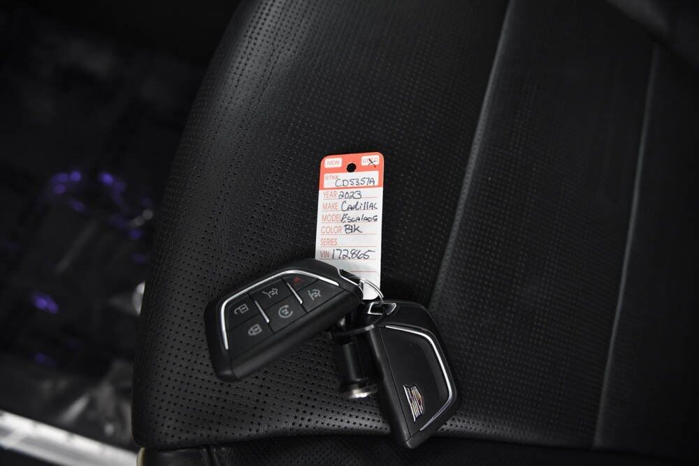 2023 Cadillac Escalade ESV Premium AKRON OH