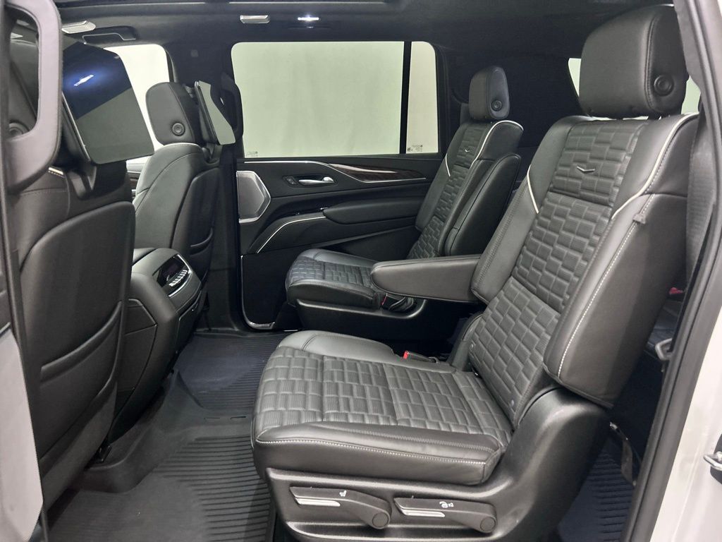 2023 Cadillac Escalade ESV Premium Luxury Platinum Portland OR