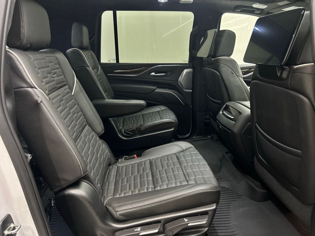 2023 Cadillac Escalade ESV Premium Luxury Platinum Portland OR