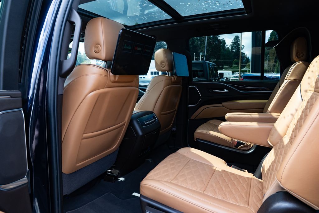 2023 Cadillac Escalade ESV Premium Milwaukie OR