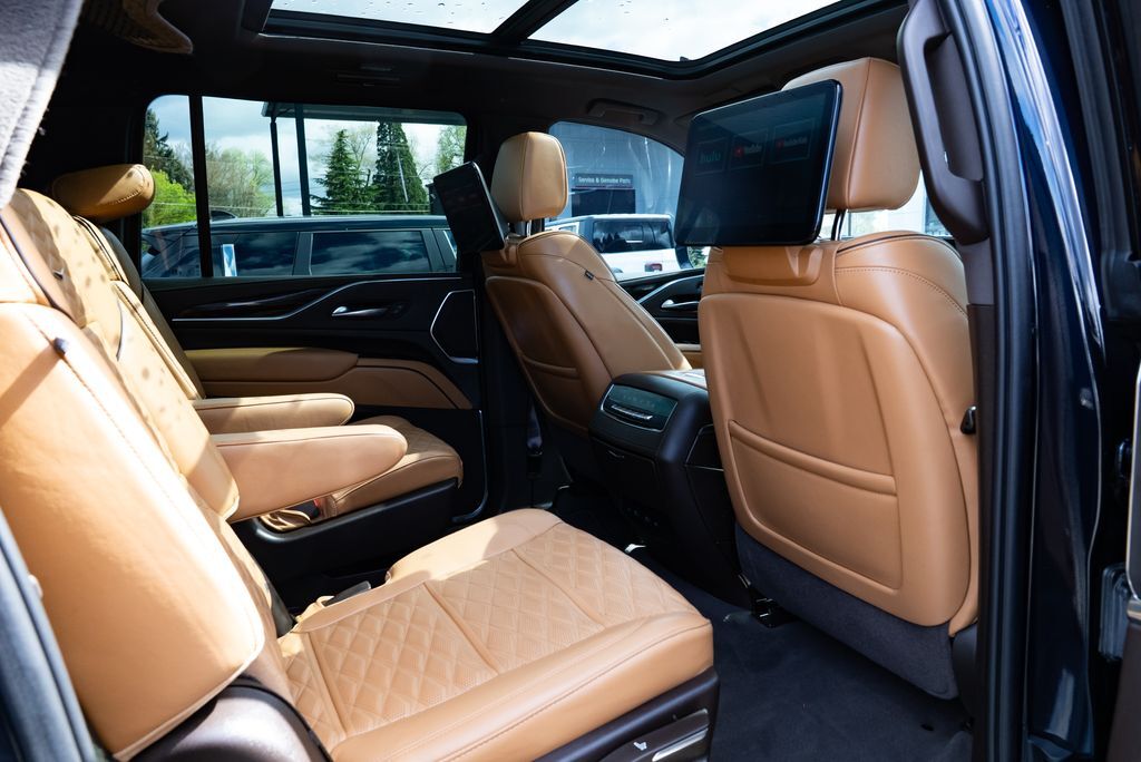 2023 Cadillac Escalade ESV Premium Milwaukie OR