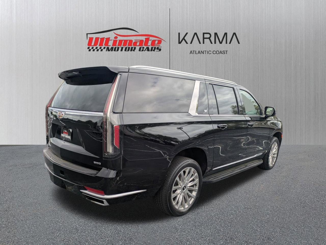 2023 Cadillac Escalade ESV Premium