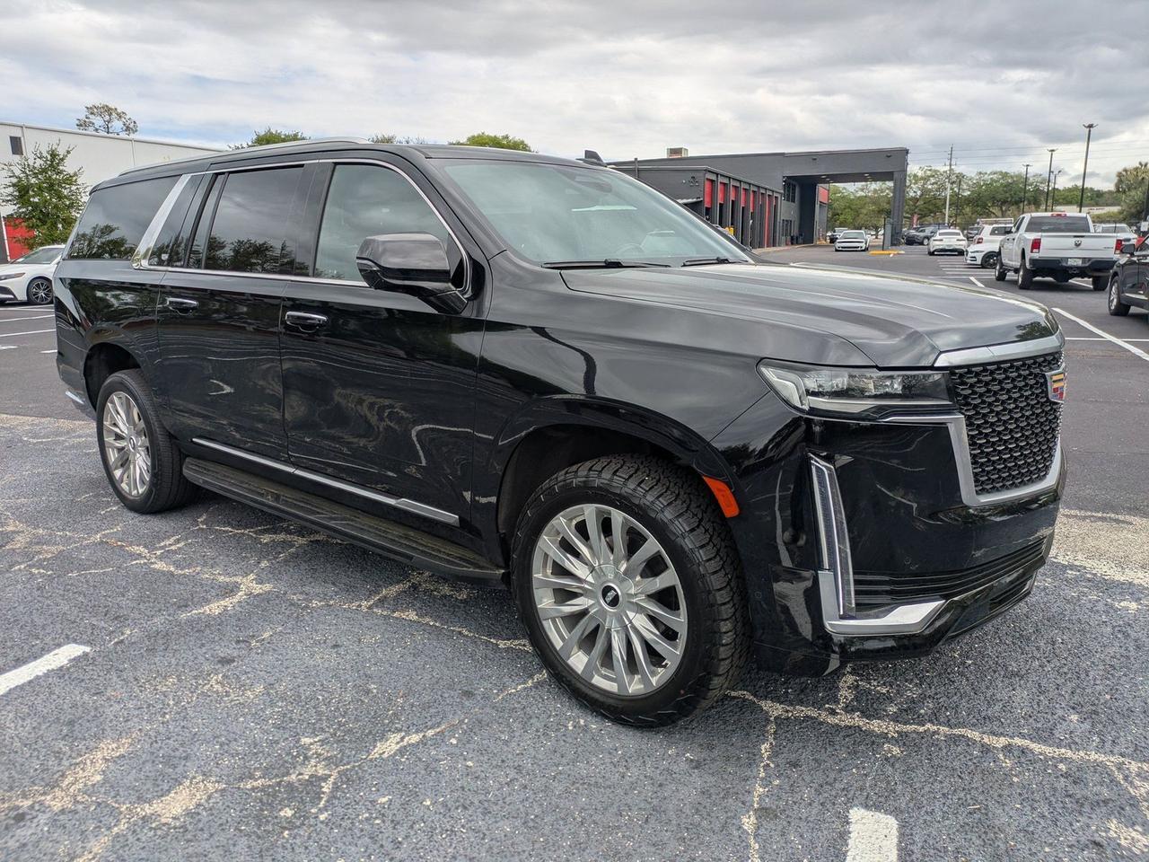 2023 Cadillac Escalade ESV Premium