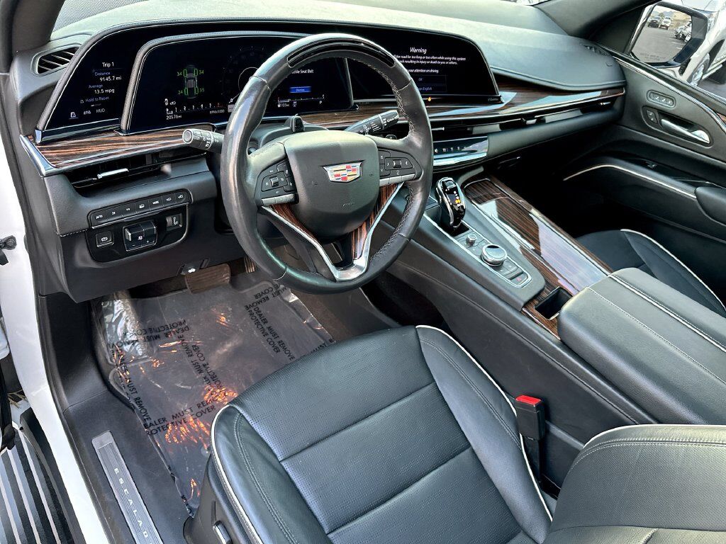 2023 Cadillac Escalade ESV Premium