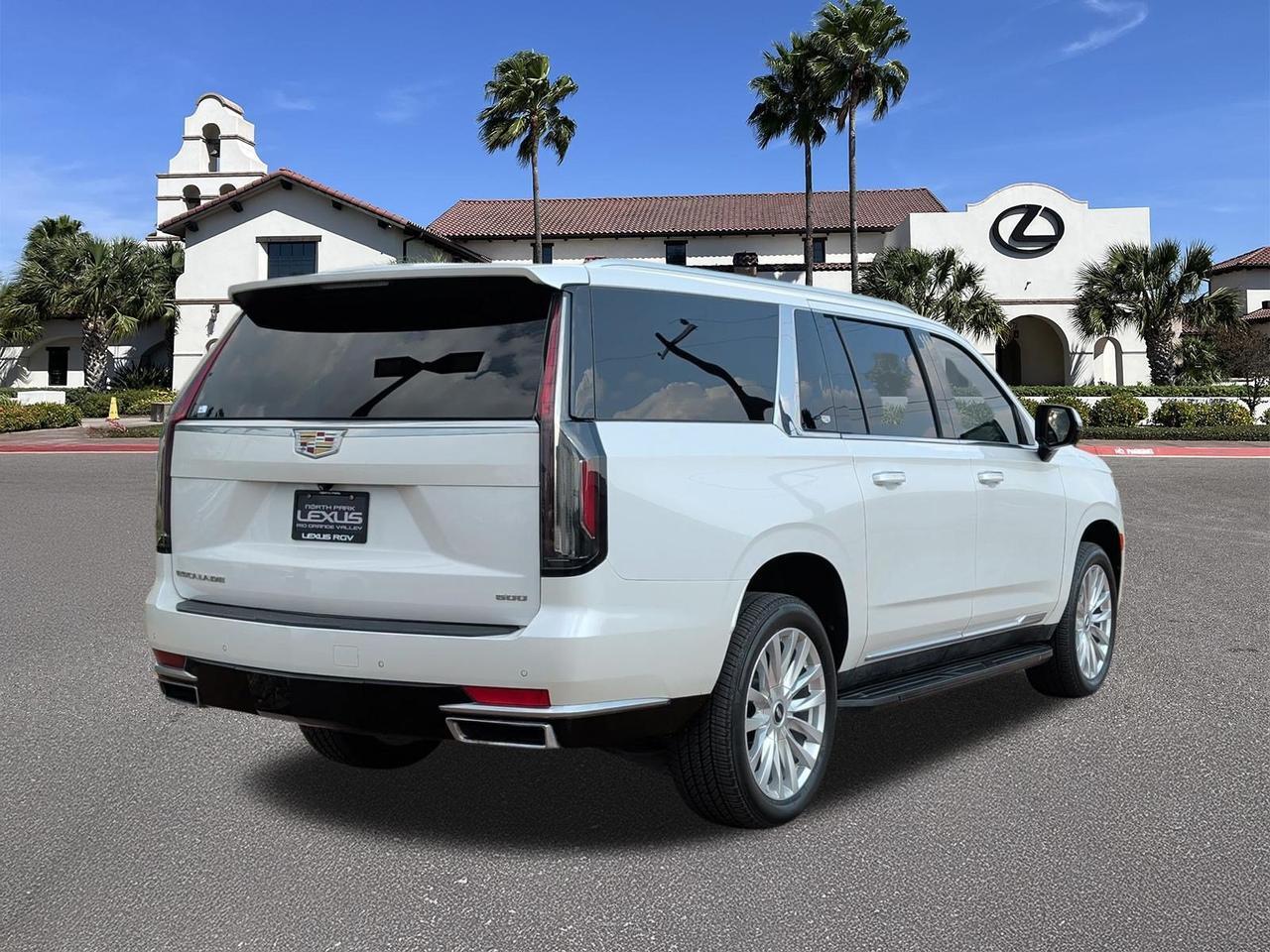 2023 Cadillac Escalade ESV RWD Luxury