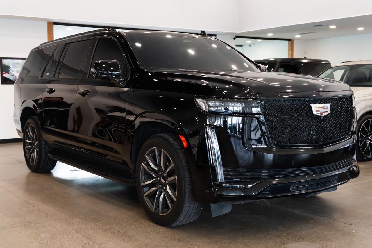 2023 Cadillac Escalade ESV Sport