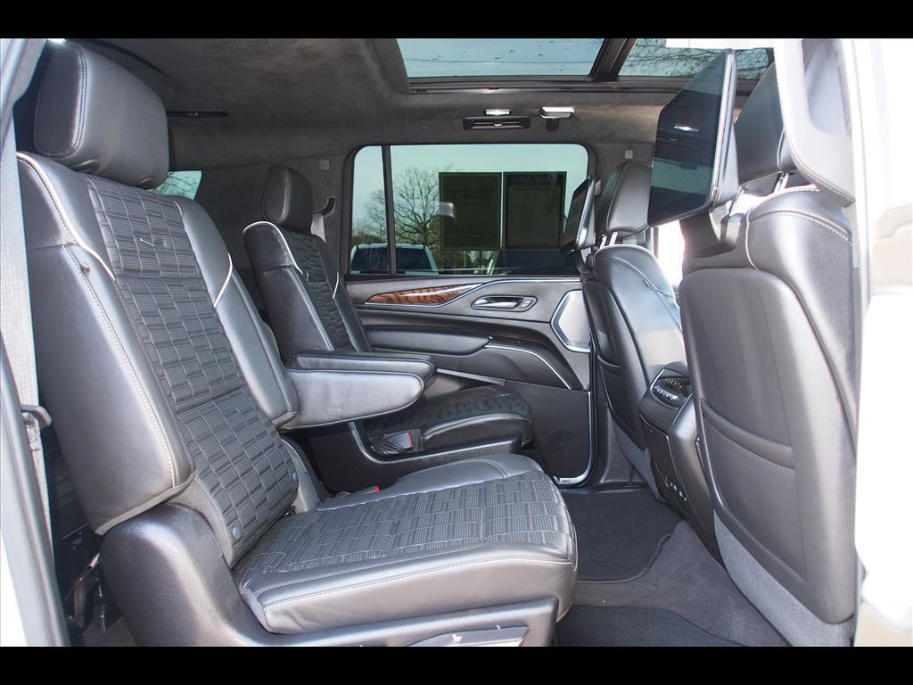 2023 Cadillac Escalade ESV Sport Platinum