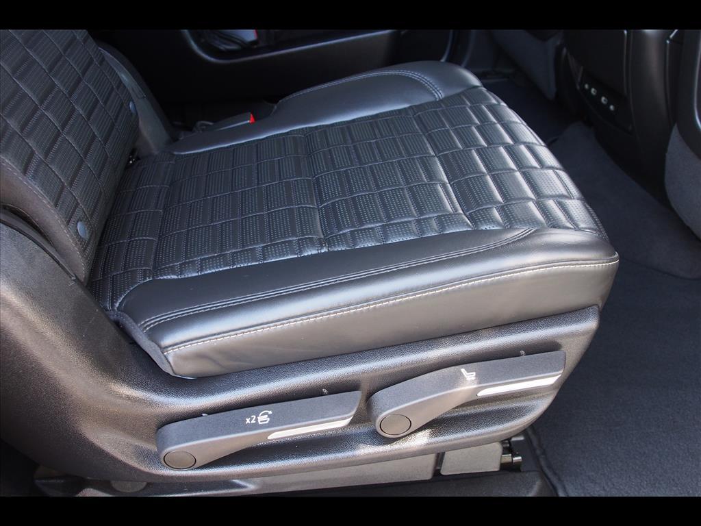 2023 Cadillac Escalade ESV Sport Platinum