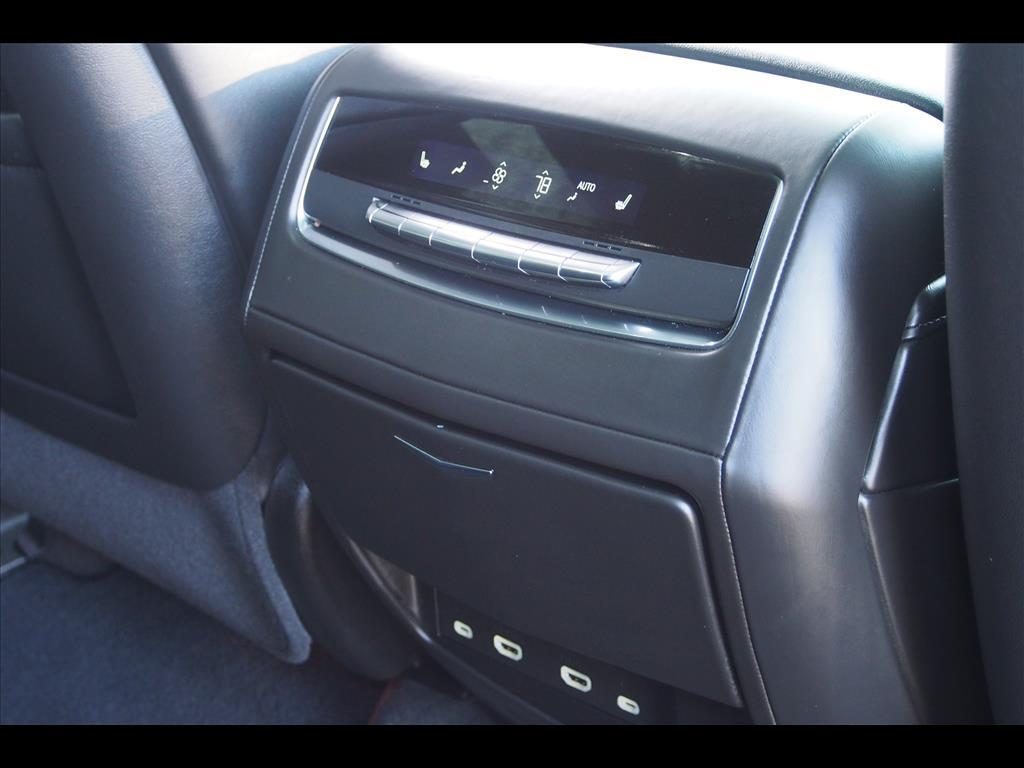 2023 Cadillac Escalade ESV Sport Platinum