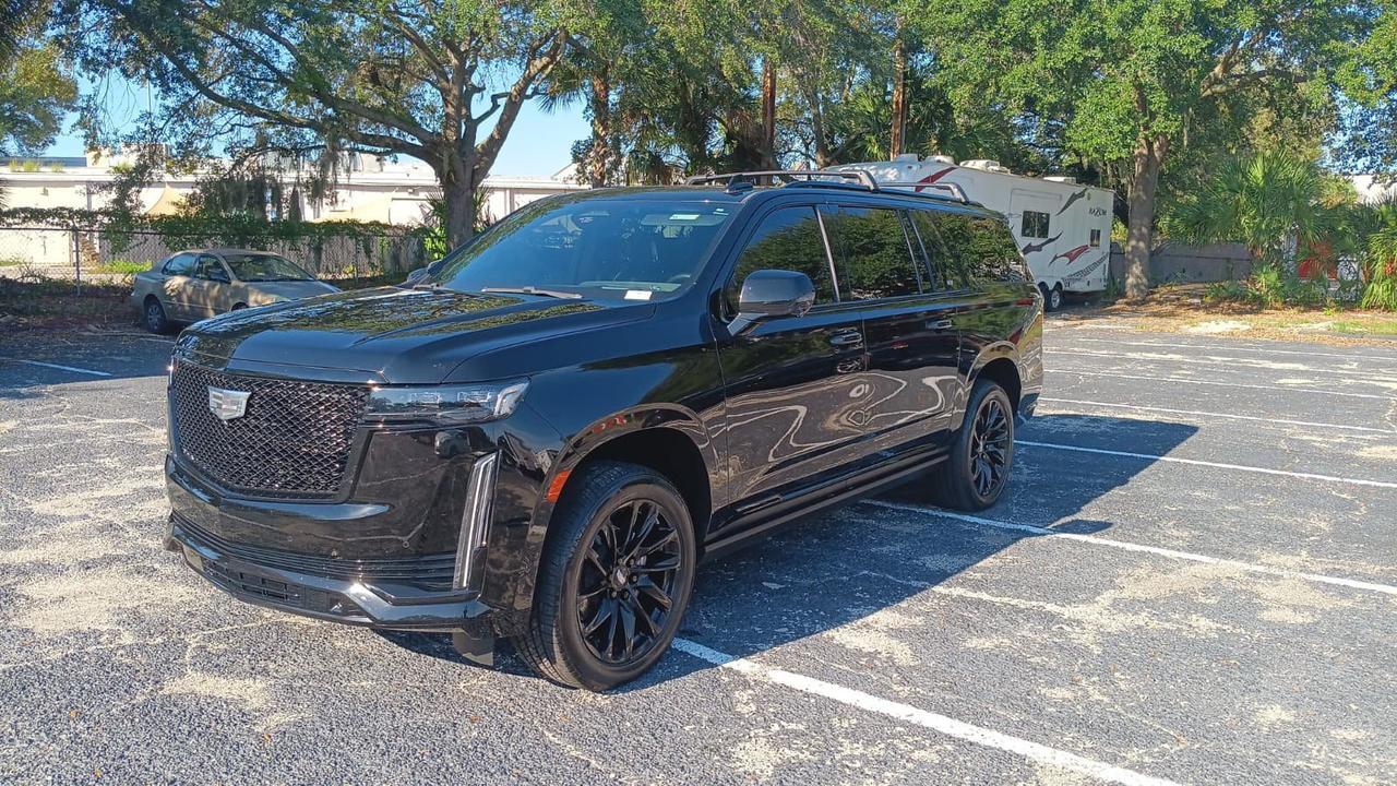 2023 Cadillac Escalade ESV Sport Platinum