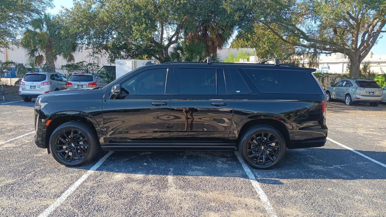2023 Cadillac Escalade ESV Sport Platinum
