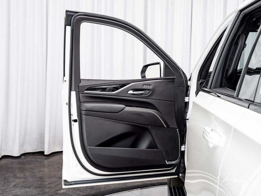 2023 Cadillac Escalade ESV V-Series AWD North Miami Beach FL