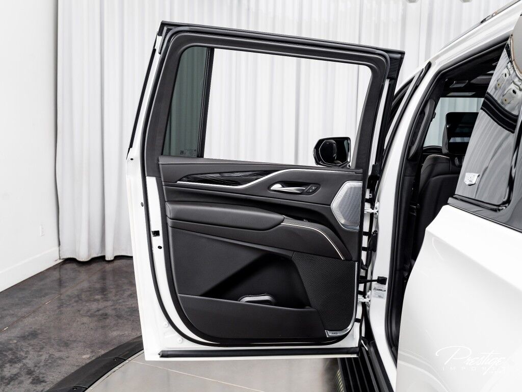 2023 Cadillac Escalade ESV V-Series AWD North Miami Beach FL