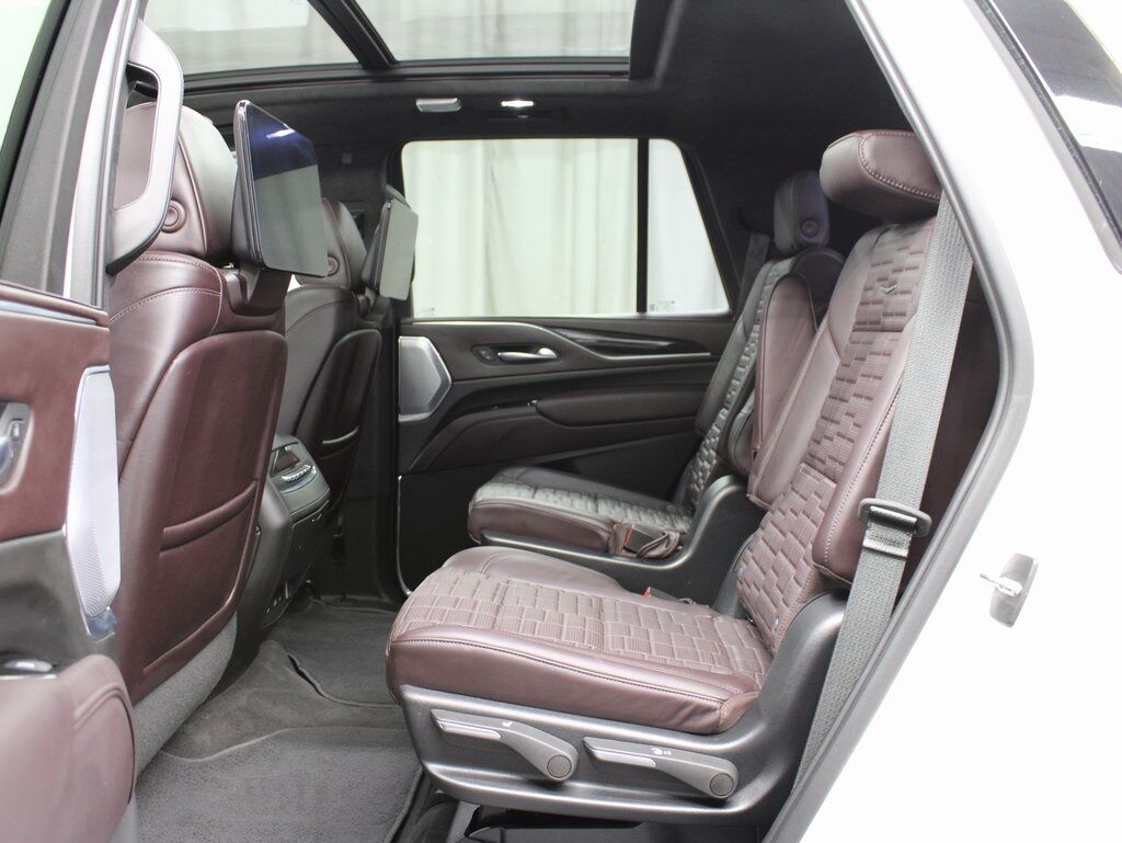 2023 Cadillac Escalade Platinum 4WD 7 Passenger Fond du Lac WI