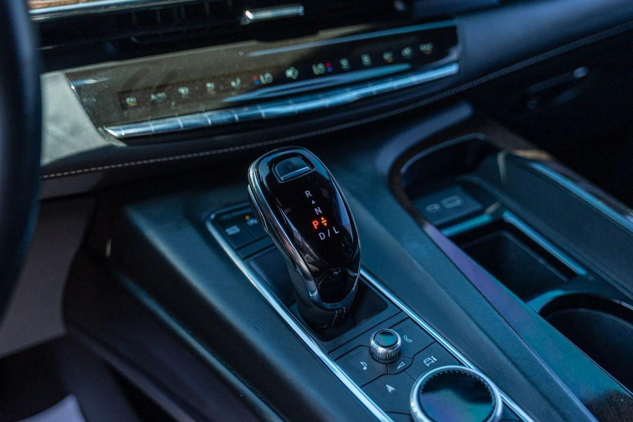 2023 Cadillac Escalade Prem Lux Platinum Sport Utility 4D St. Louis MO