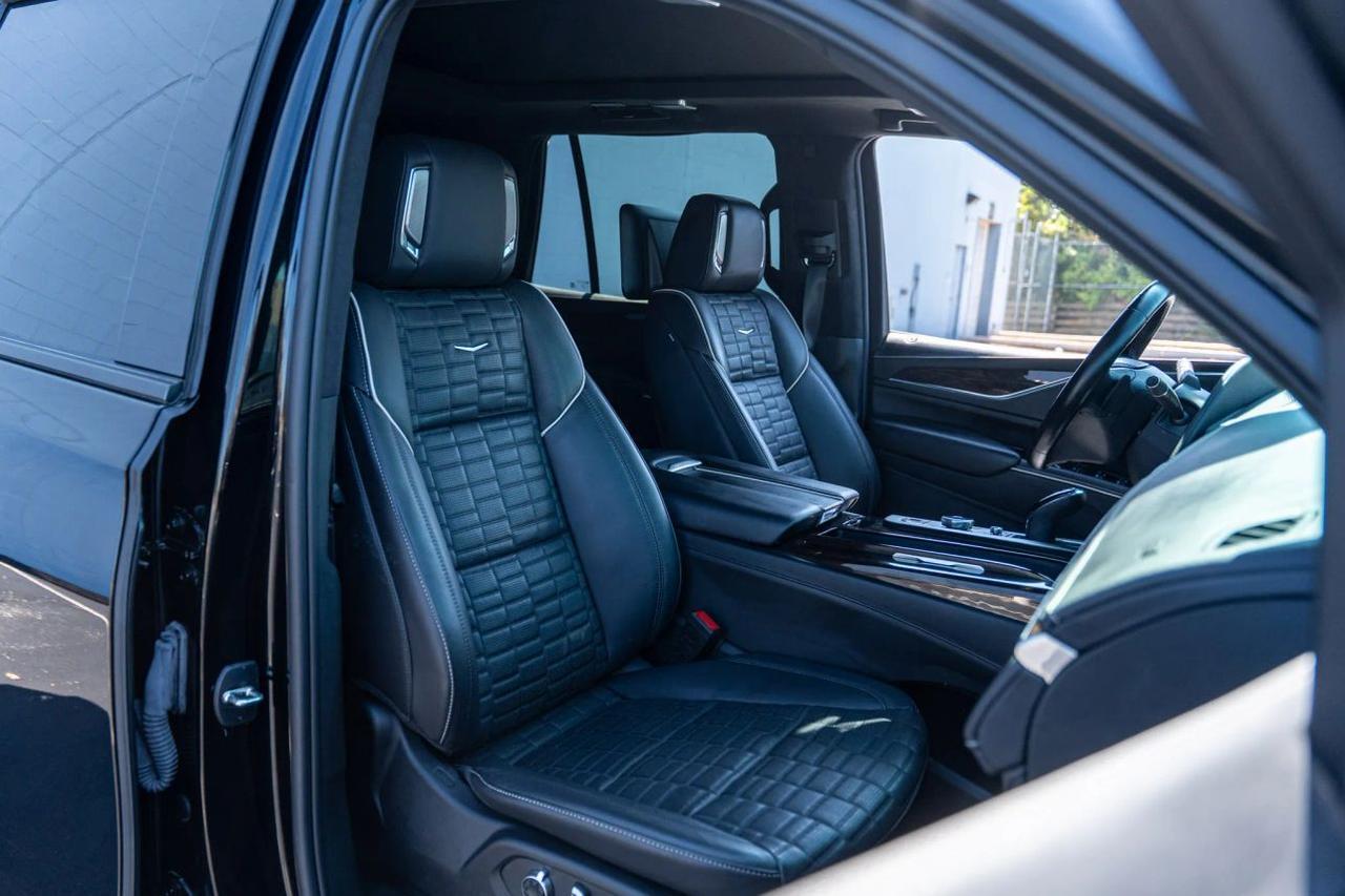 2023 Cadillac Escalade Prem Lux Platinum Sport Utility 4D St. Louis MO