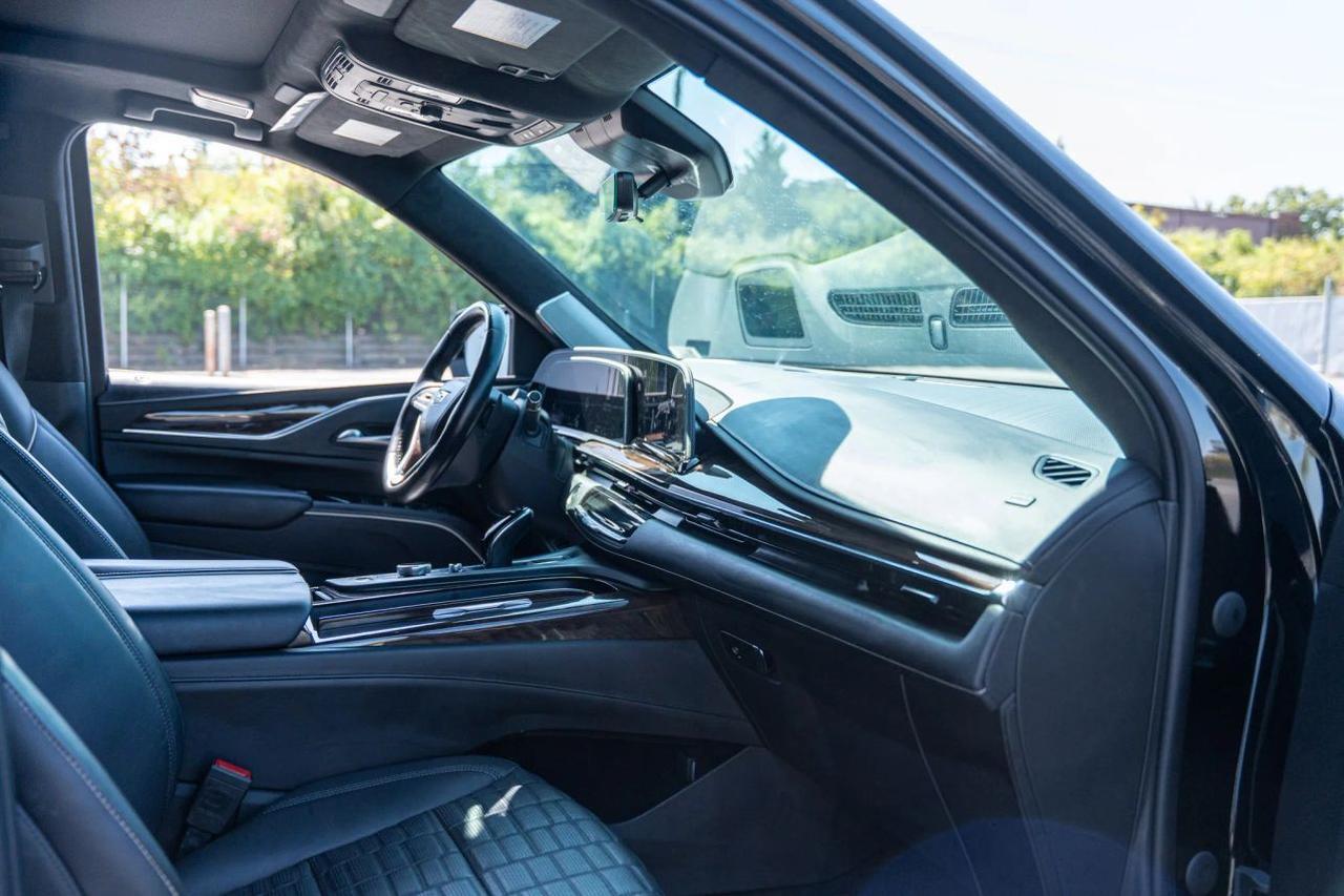 2023 Cadillac Escalade Prem Lux Platinum Sport Utility 4D St. Louis MO