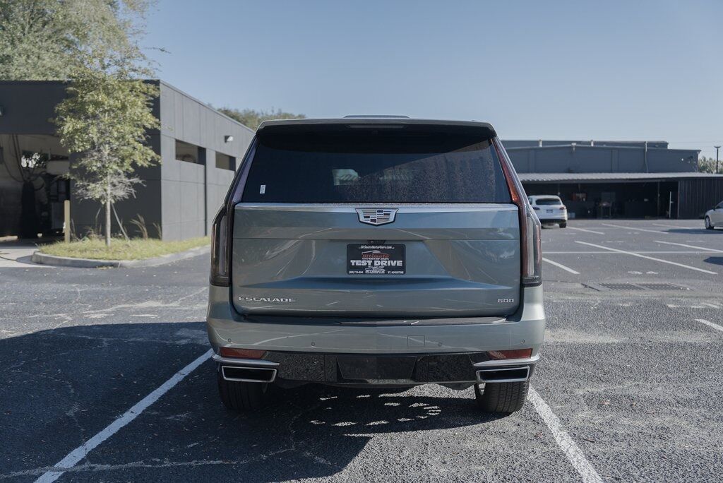 2023 Cadillac Escalade Premium Luxury