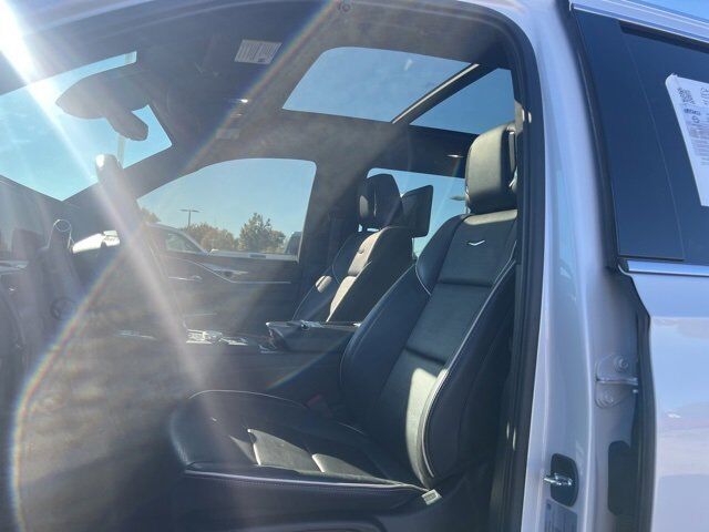 2023 Cadillac Escalade Premium Luxury Carbondale IL