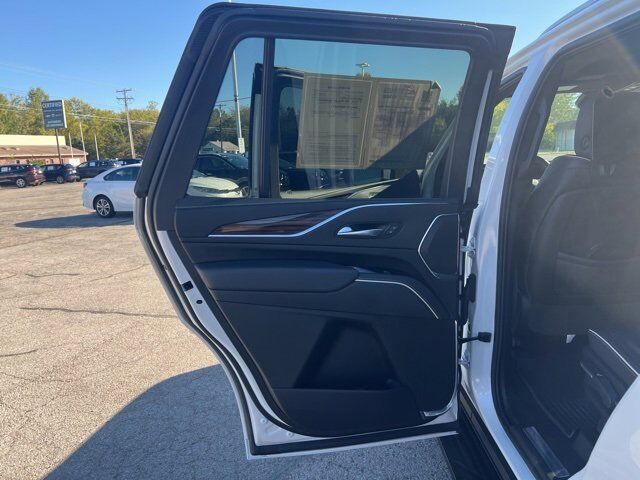 2023 Cadillac Escalade Premium Luxury Carbondale IL