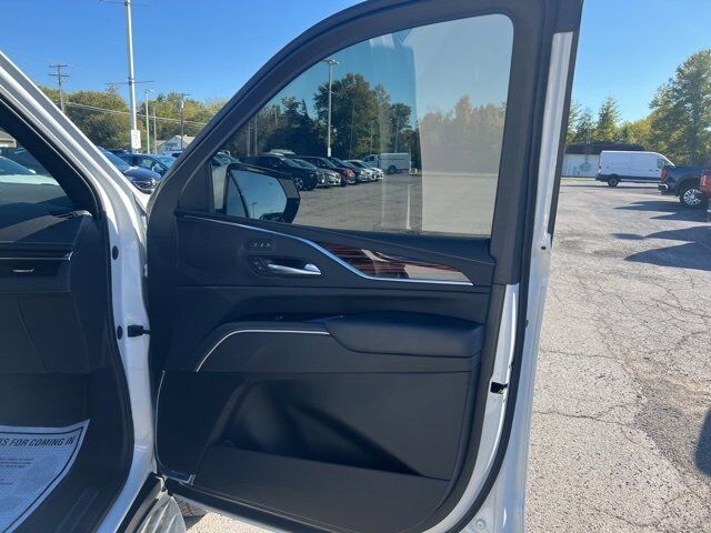 2023 Cadillac Escalade Premium Luxury Carbondale IL