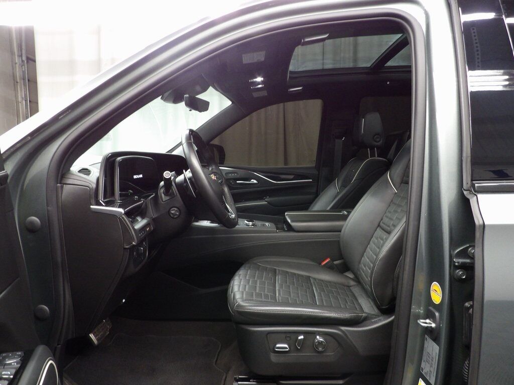 2023 Cadillac Escalade V-Series AWD 7 Passenger Fond du Lac WI