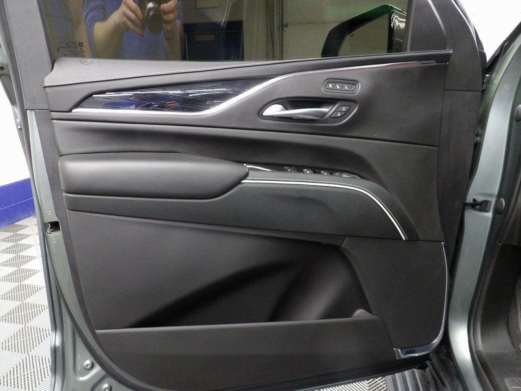 2023 Cadillac Escalade V-Series AWD 7 Passenger Fond du Lac WI