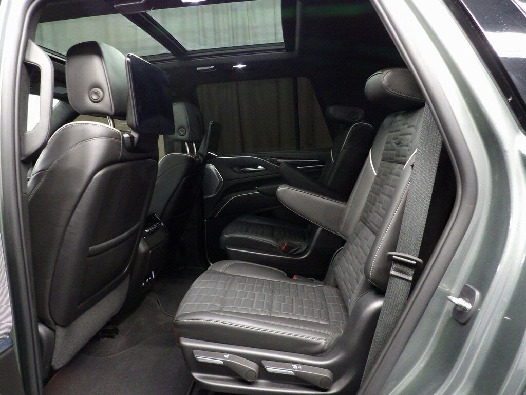 2023 Cadillac Escalade V-Series AWD 7 Passenger Fond du Lac WI