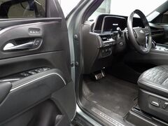 2023 Cadillac Escalade V-Series AWD 7 Passenger Fond du Lac WI