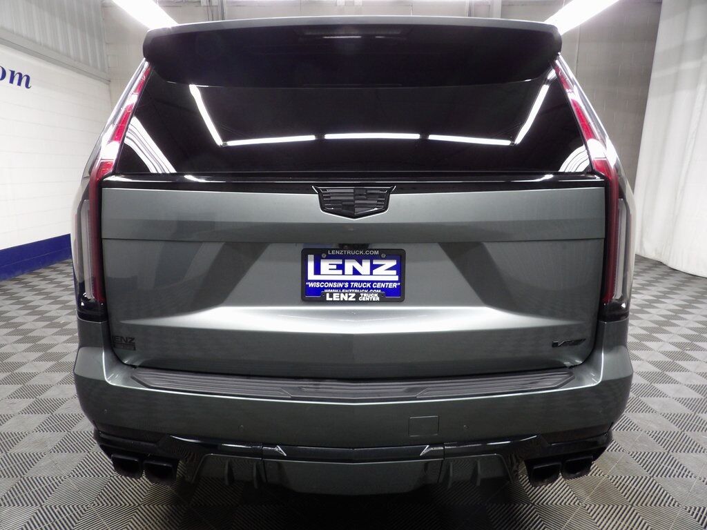 2023 Cadillac Escalade V-Series AWD 7 Passenger Fond du Lac WI