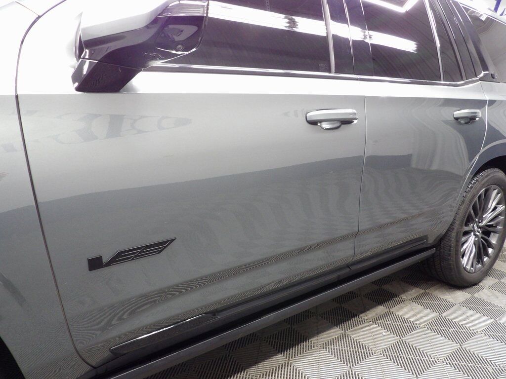 2023 Cadillac Escalade V-Series AWD 7 Passenger Fond du Lac WI