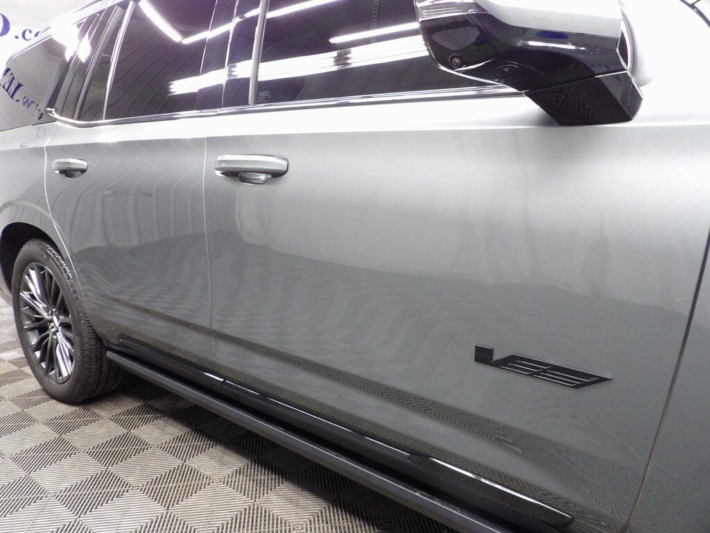 2023 Cadillac Escalade V-Series AWD 7 Passenger Fond du Lac WI