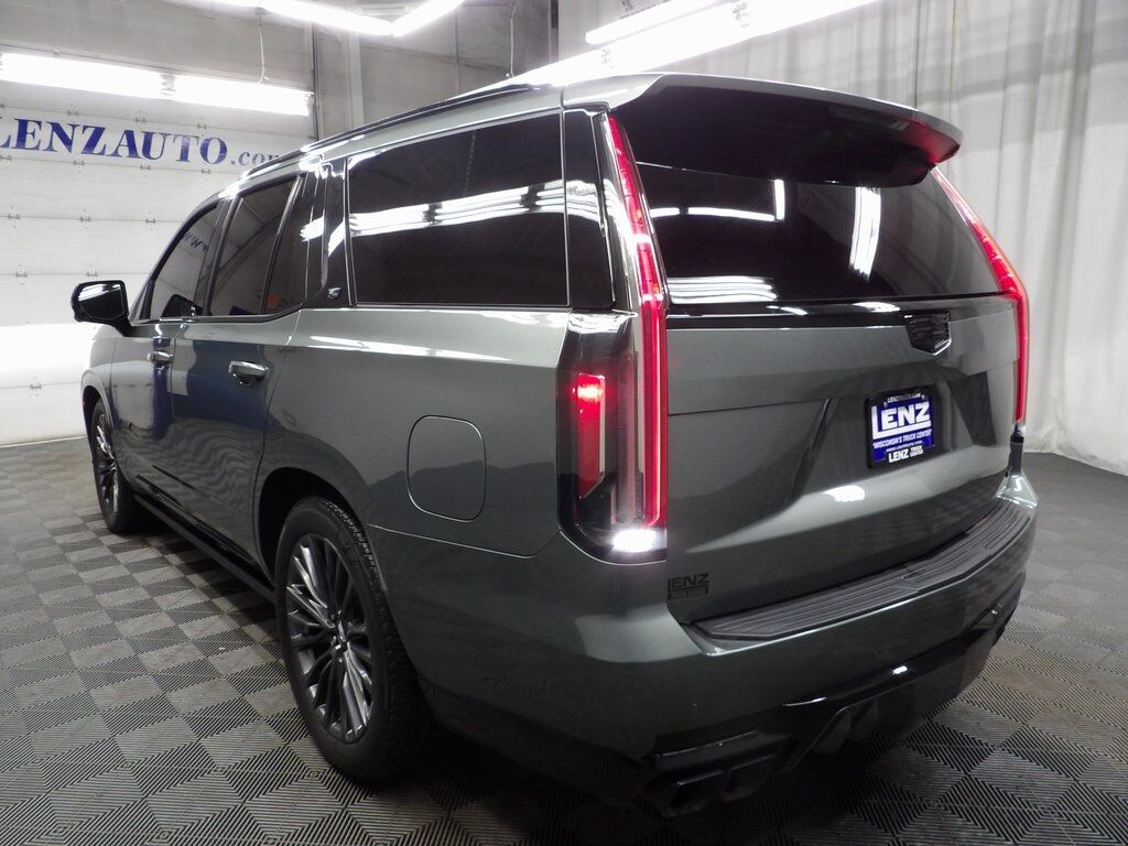 2023 Cadillac Escalade V-Series AWD 7 Passenger Fond du Lac WI