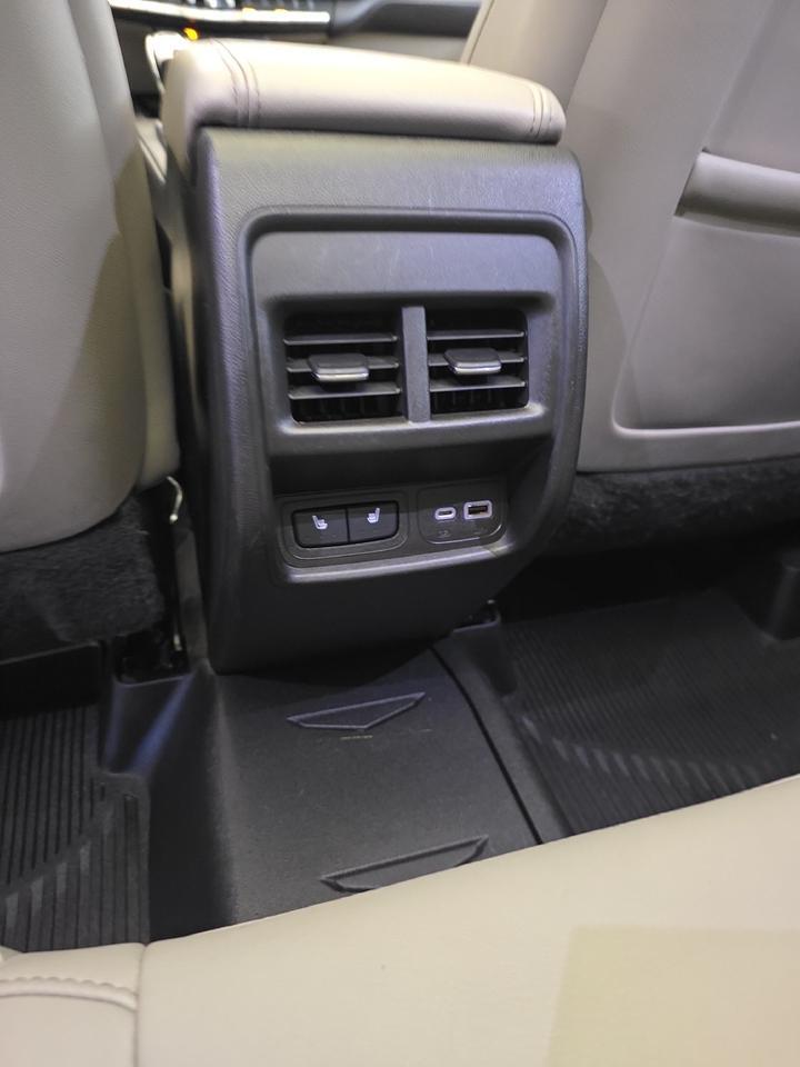 2023 Cadillac XT4 AWD Premium Luxury Sand Lake NY