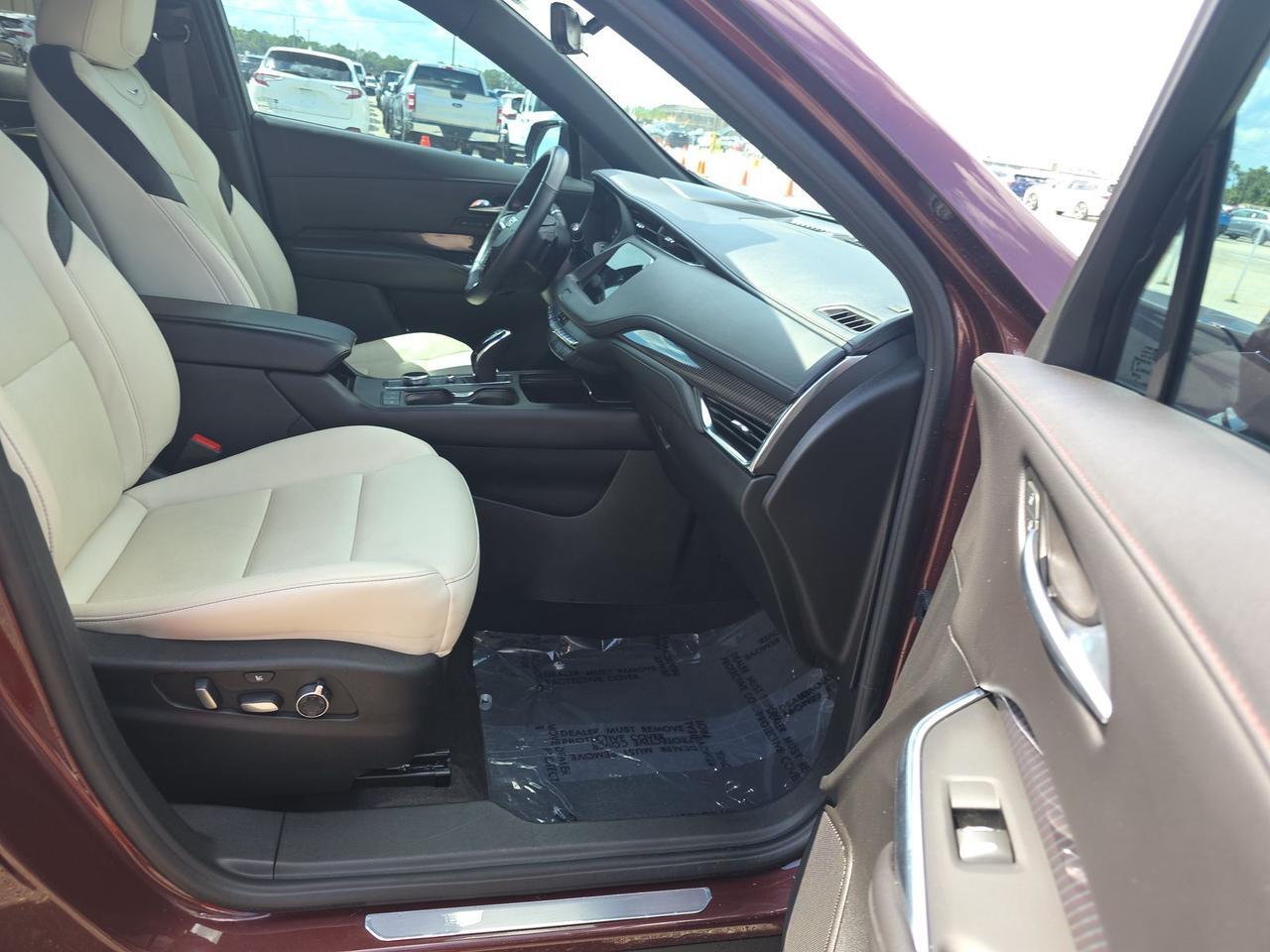 2023 Cadillac XT4 AWD Sport Knoxville TN