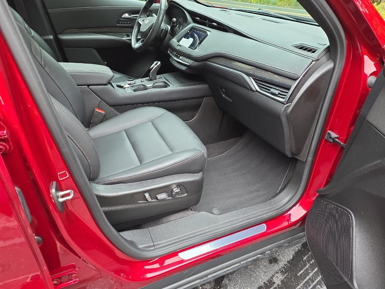 2023 Cadillac XT4 AWD Sport Sand Lake NY
