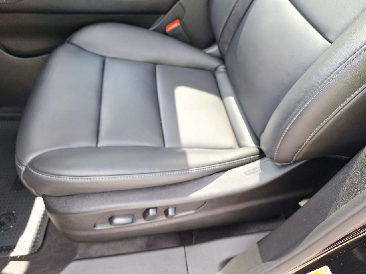 2023 Cadillac XT4 FWD Premium Luxury Hurst TX
