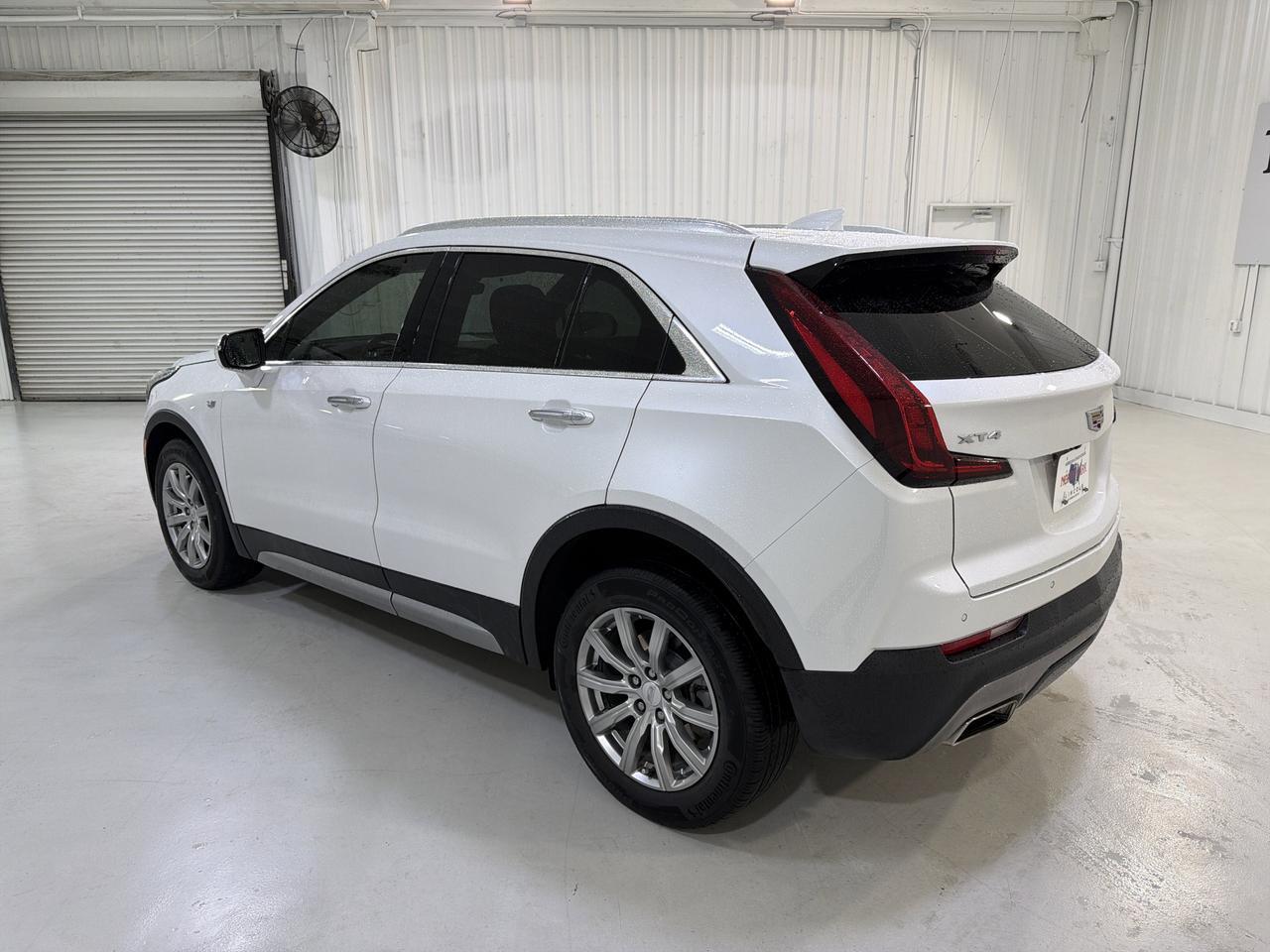 2023 Cadillac XT4 FWD Premium Luxury
