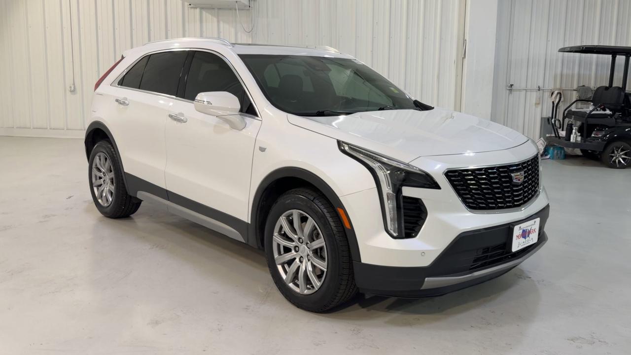 2023 Cadillac XT4 FWD Premium Luxury